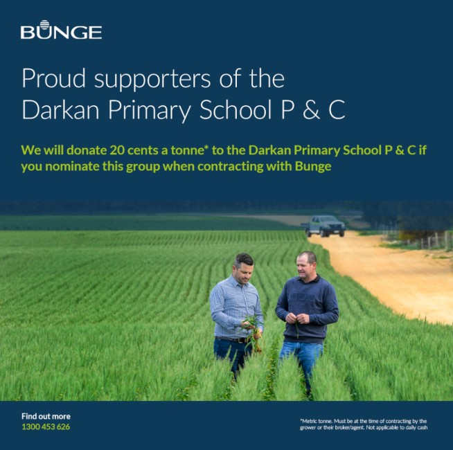 Bunge donating to the Darkan Primary School P&C